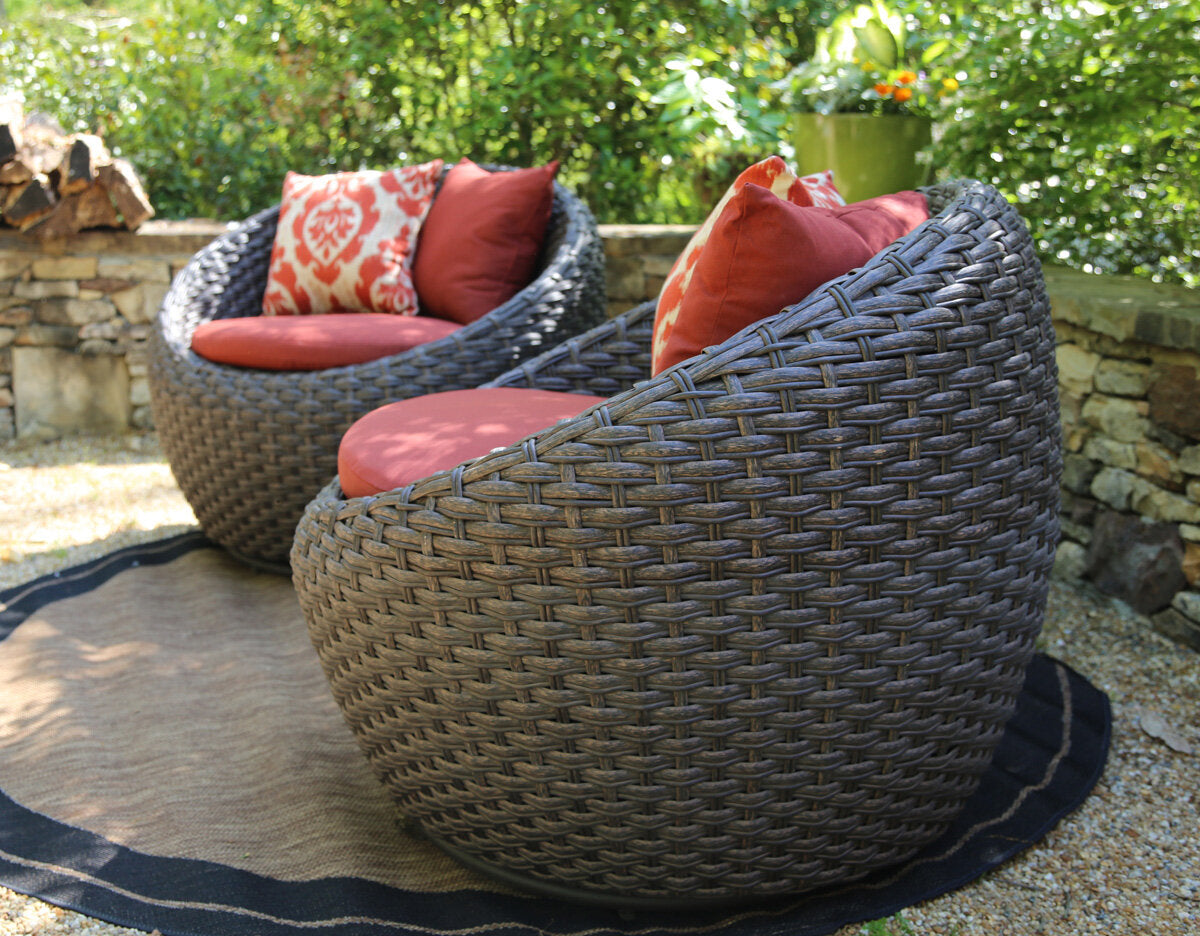 Corona 3pc Swivel Deep Seating Set With fire table included