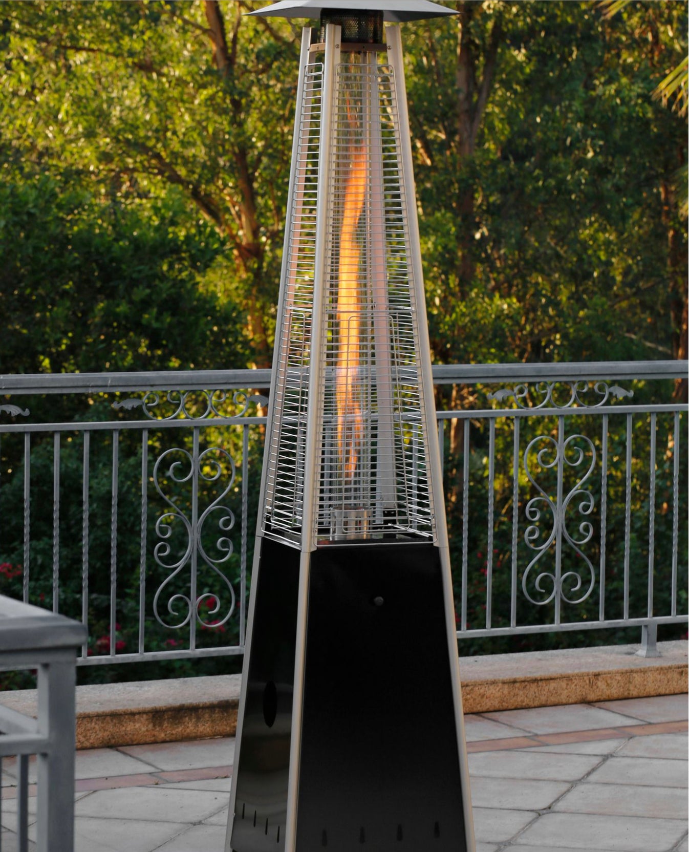 Gas Propane Standing Heater, Pyramid Flame Outdoor Heater